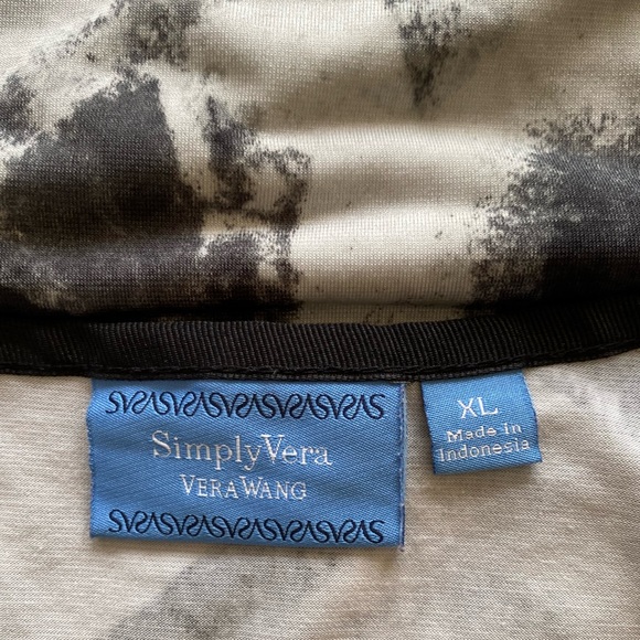 SIMPLY VERA - VERA WANG TOP SIZE EXTRA LARGE 🌟EUC🌟 - Picture 9 of 11